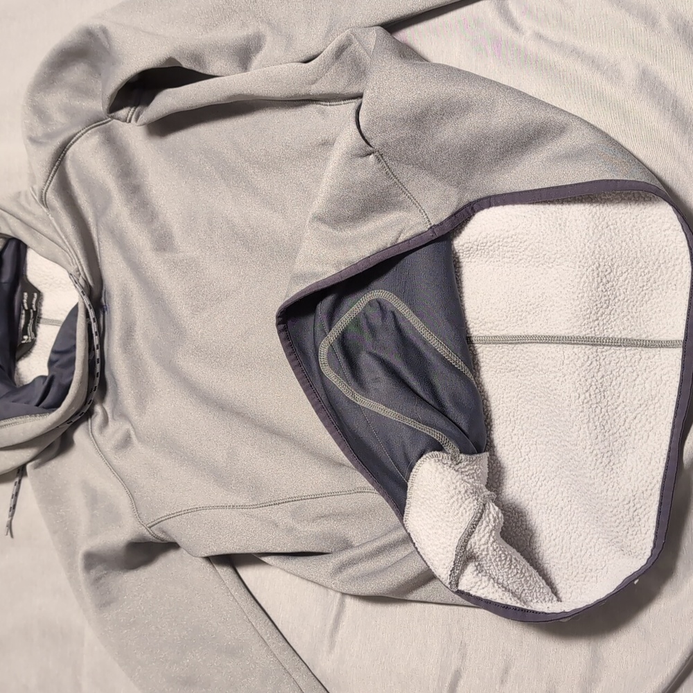 Sweatshirt - Picture 4 of 4